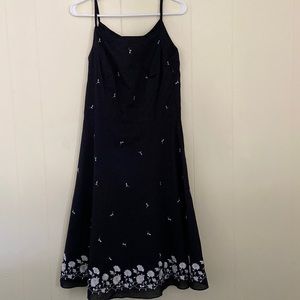 Gorgeous full skirt Ann Taylor dress with embroidered flowers
